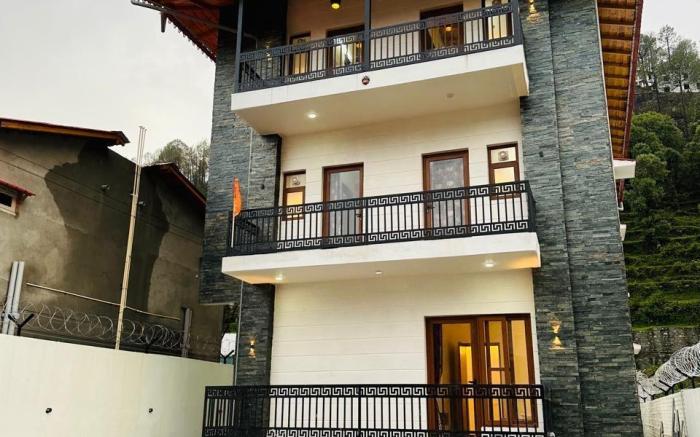 HILLS CROWN - Key Shree Bhawan