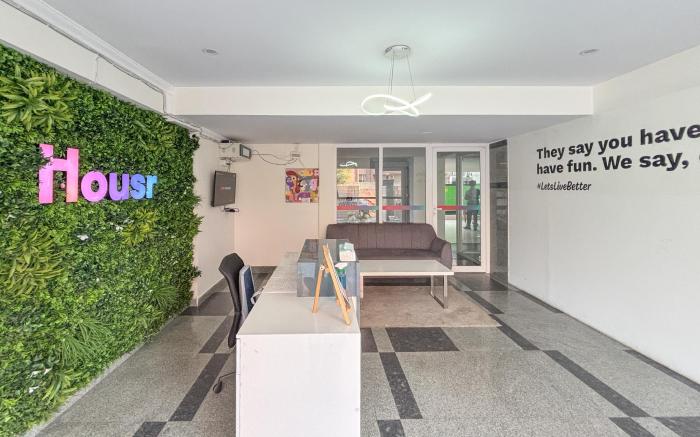 Housr 1 RK Sector 27 Gurgaon Golf Course Road