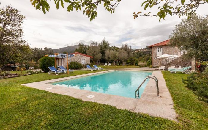 Eido do Carvalhoso - Casa de Campo 