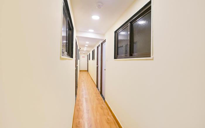 FabHotel Metro Galaxy Inn, Goregaon West