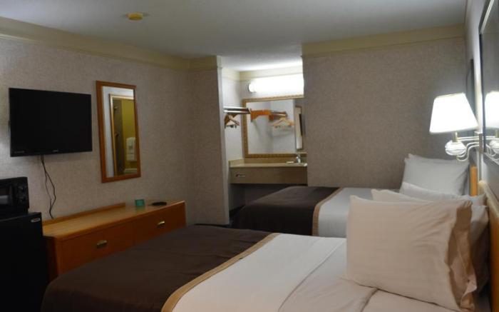 Deluxe Inn Fayetteville
