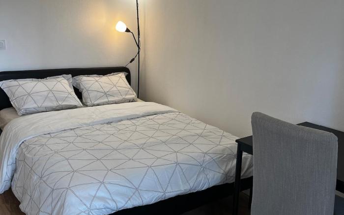 Calm & clean room