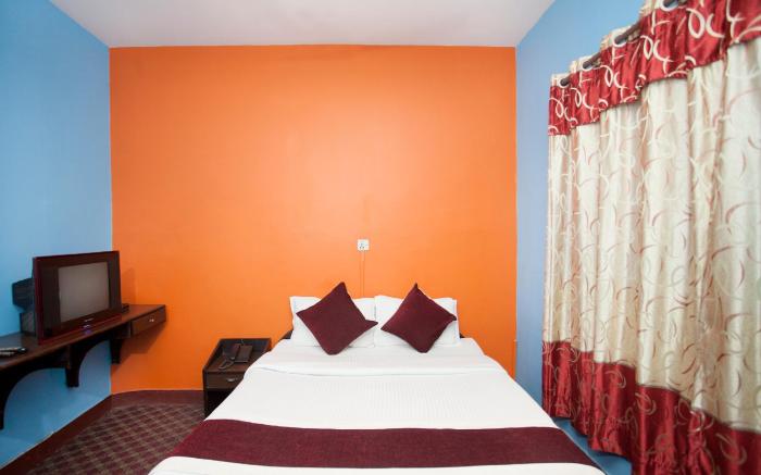 OYO 381 Hotel Pashupati Plaza