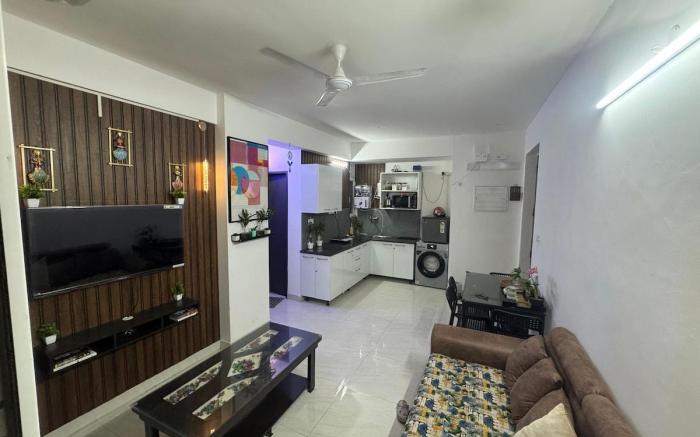 Dwarka Express Studios