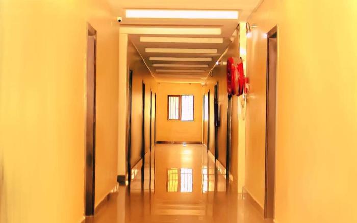 PARRIS ROYAL HOTEL