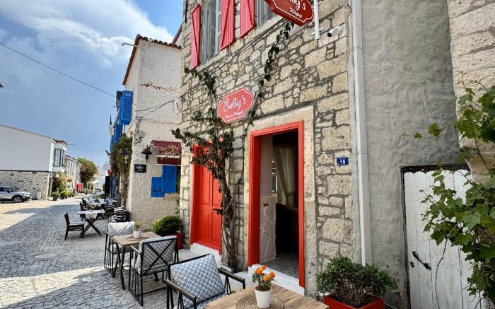 SULTY'S ALAÇATI KÖYİÇi