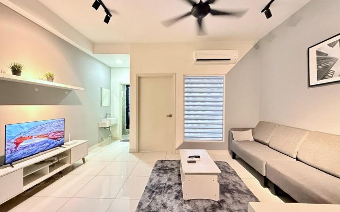 Classy 1BR@ Arte Mont Kiara pool View 1FreeParking