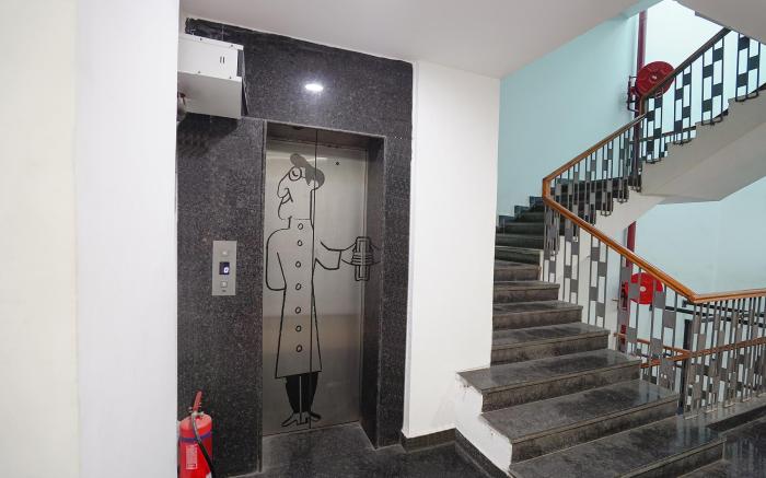 FabHotel Royale 30