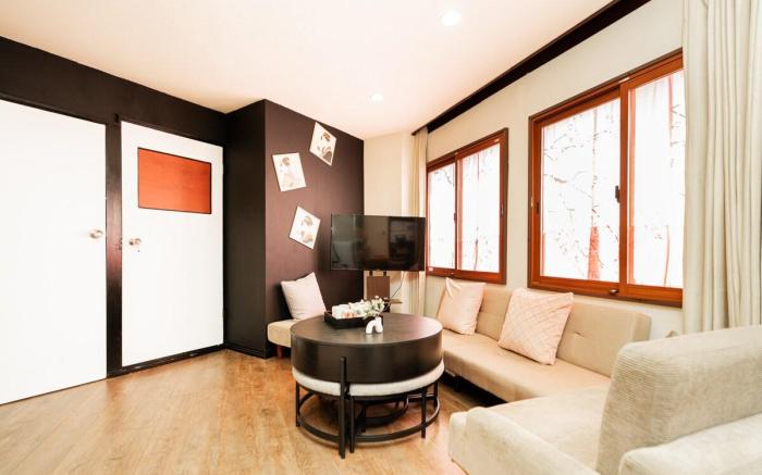 New Large Space 8ppl Flat Apt 2brs&tub