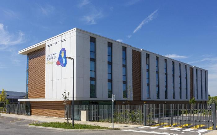 Hotel Roi Soleil Prestige Plaisir - St Quentin