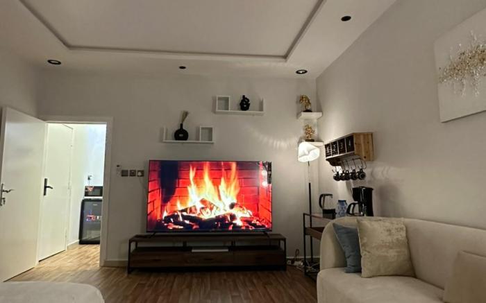 استديو فاخر سرير ماستر وجلسه جانبيه