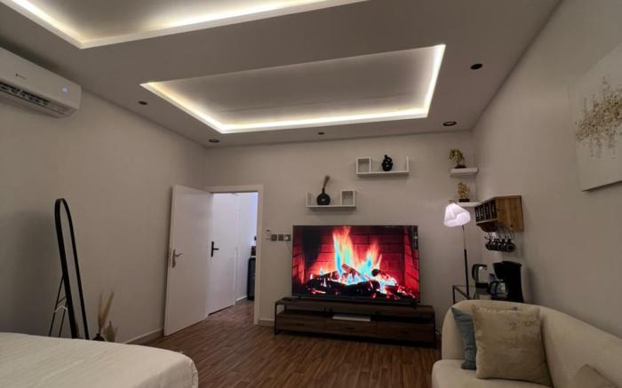استديو فاخر سرير ماستر وجلسه جانبيه