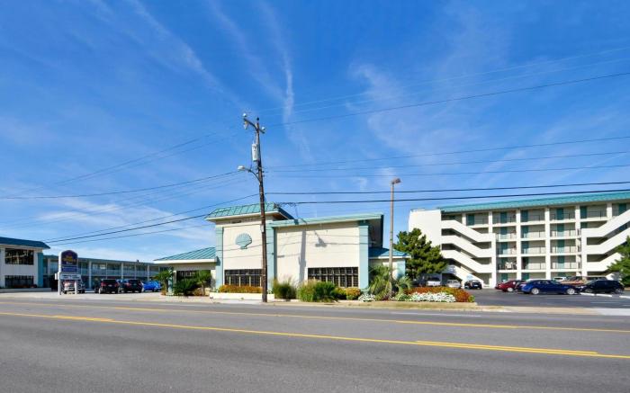Best Western Plus Holiday Sands Inn and Suites