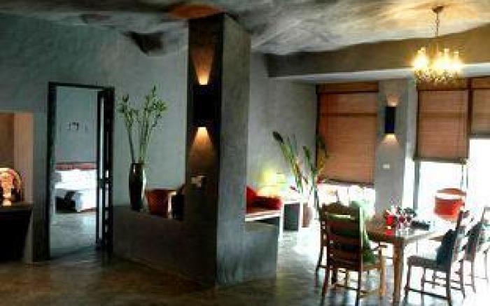 Avartarn Miracles Hotel