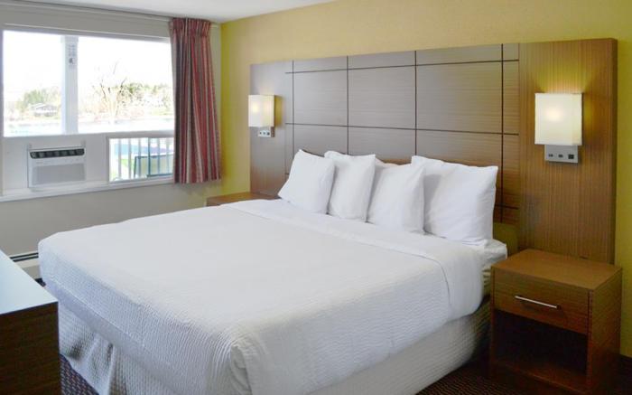 Motel 6 Campbellford, ON