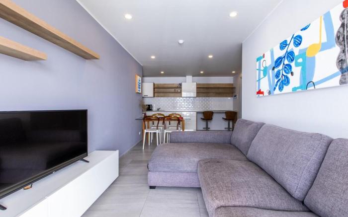Pool View 1 Bed Apt (T2-720)
