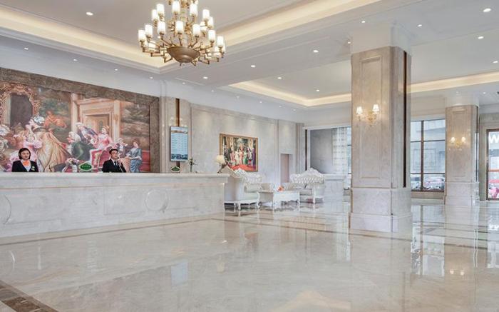 Vienna International Hotel Xinyang Railway Station Tianrun Plaza