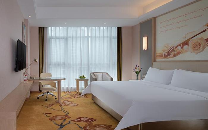 Vienna International Hotel Sichuan Luzhou High-speed Railway Station Southwest Trade City