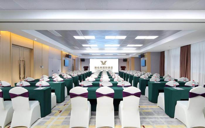 Vienna International Hotel 5.0 Chengdu East Railway Station West Square