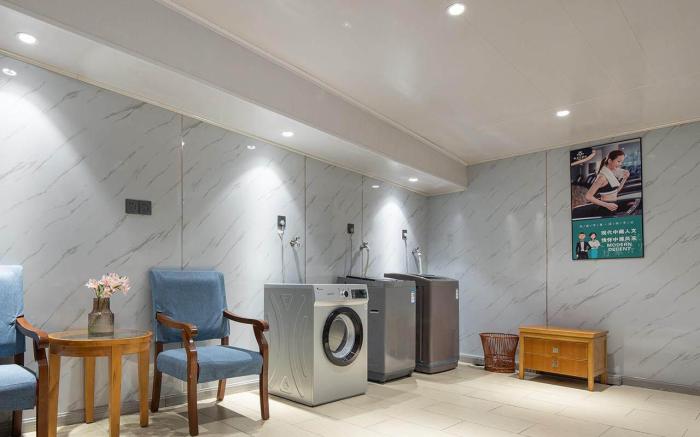 Magnotel Liyang Suning Plaza West Street