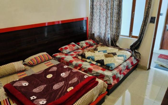 Shivanya Guest House & Restaurant