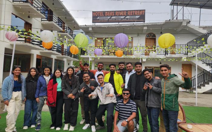 Hotel Beas River Retreat