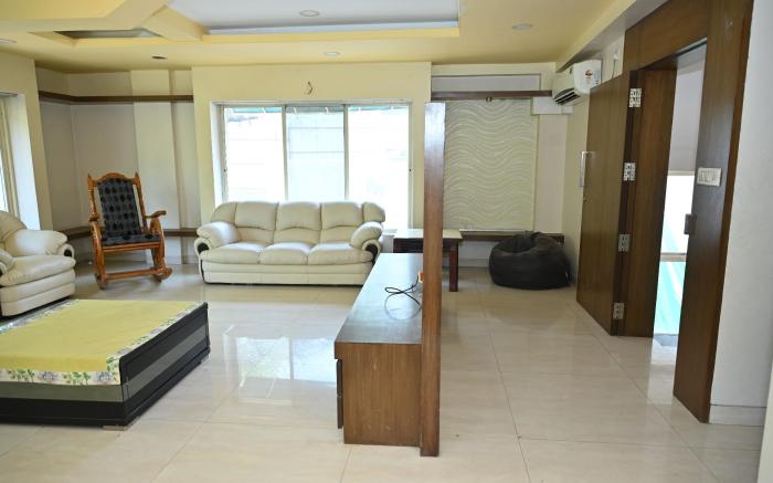 Ritz 4bhk Swargate, Pune