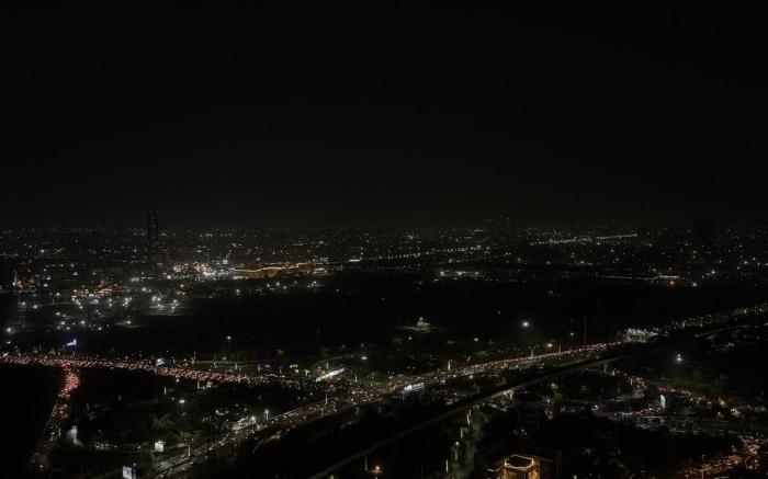 40th Floor Skyline Serenity, River View