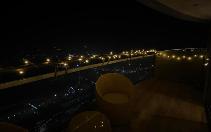 The Weekend Nest, Waterfront View