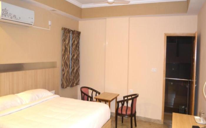 Hotel Royal Opera