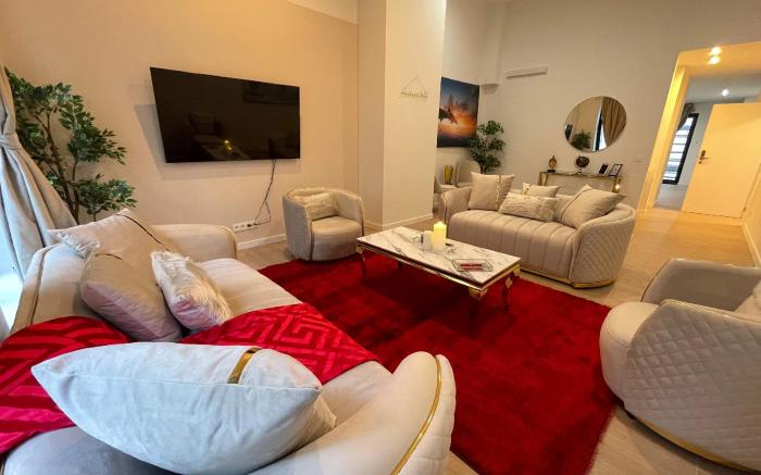 One Lux Stay Near Antwerp Central Grande Deluxe 3 bedroom suite