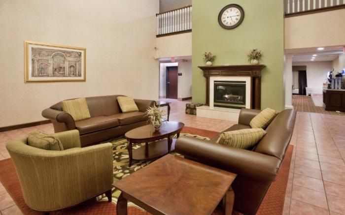 Seasons Inn & Suites 