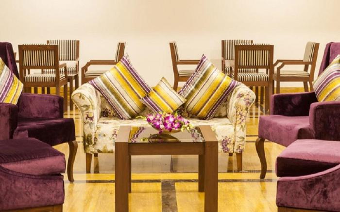 Velvet Clarks Exotica Zirakpur Hotel