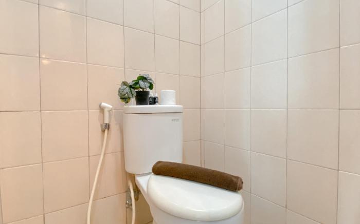 Comfy Minimalist Studio Apt at Tifolia By Travelio