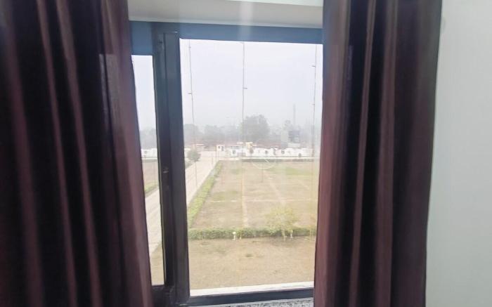 Non-AC Room for Travelers Lucknow