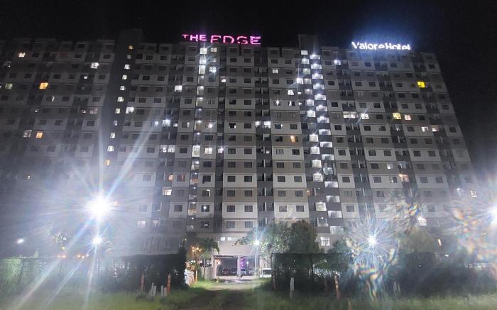 Apartemen The Edge Baros By Sondang Situmorang 