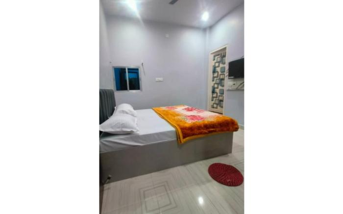 Hotel Shivashram Guest House Varanasi Near Temple