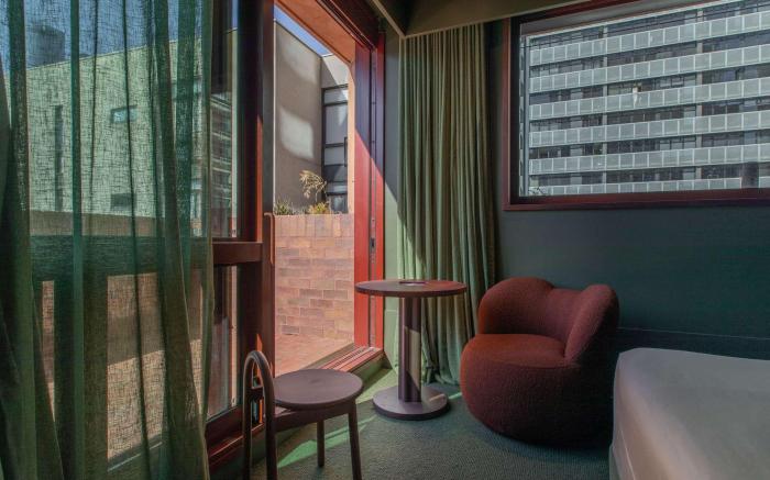 Hyde Melbourne Place