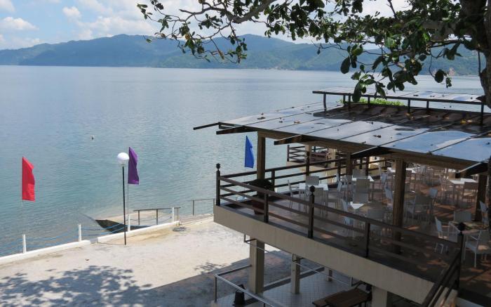 Anilao Awari Bay Resort