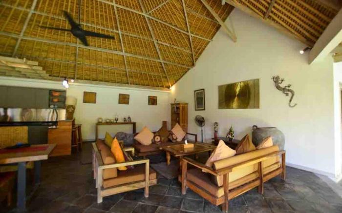 A cozy 3 bedrooms villa with pool