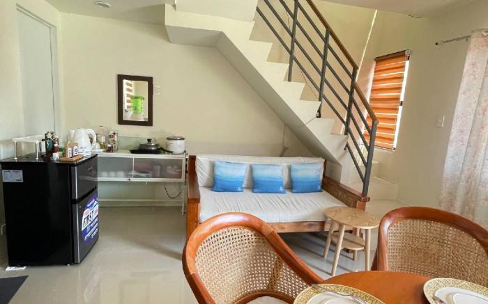 Athena’s Place Near Airport