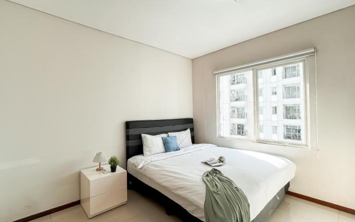 Nice Cozy 3BR Apt at Thamrin Residence By Travelio