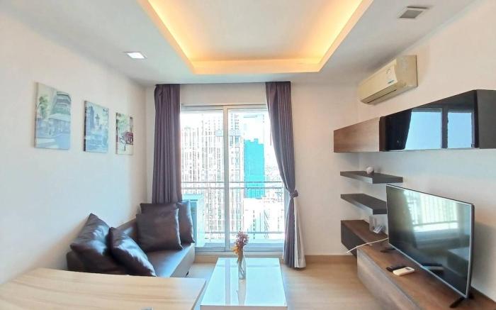 Thong Lo 1 Bedroom High Floor with Skyline View