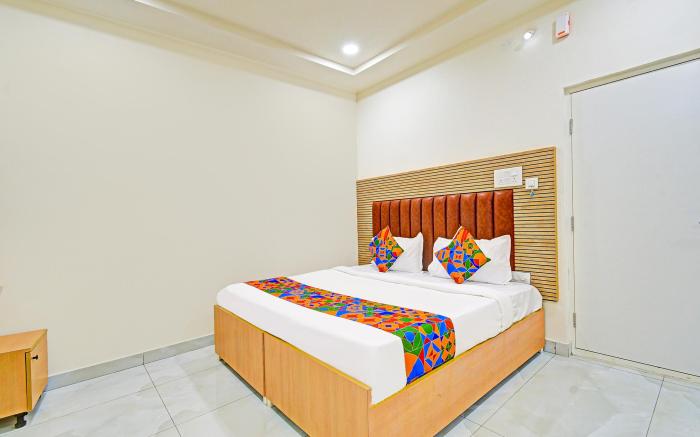 FabHotel Lexus Grand- Nr. GSM Mall, Miyapur