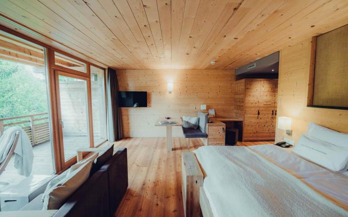 Holzhotel Forsthofalm