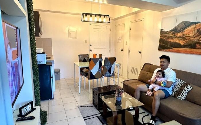 Tagaytay 1BR  Haven w/ Pool @100mbs Fibr - Netflix