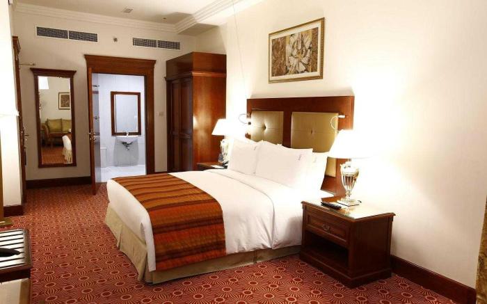 Dancenter Luxury Holiday International Dubai