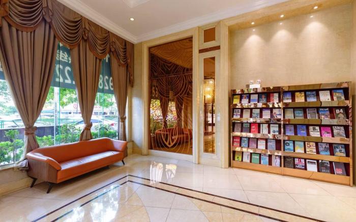 Park Lane Apartment