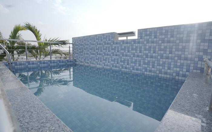 Hotel Aana Inn Prime Swiming Pool