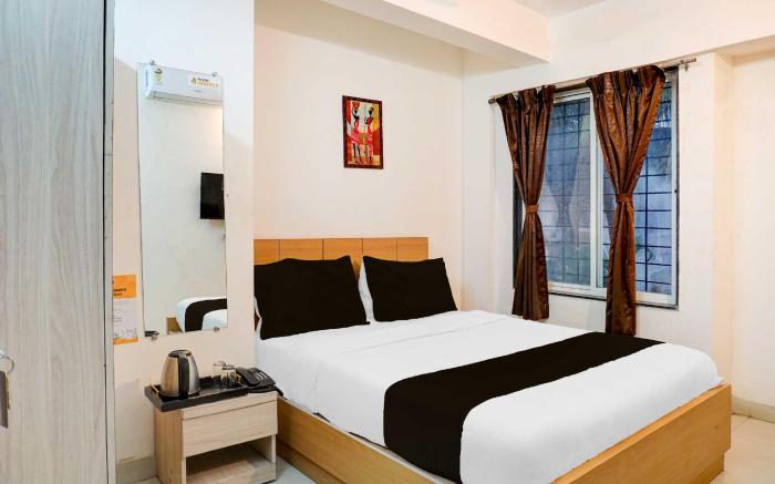 Super Hotel O Mundhwa Chowk Seasons Mall
